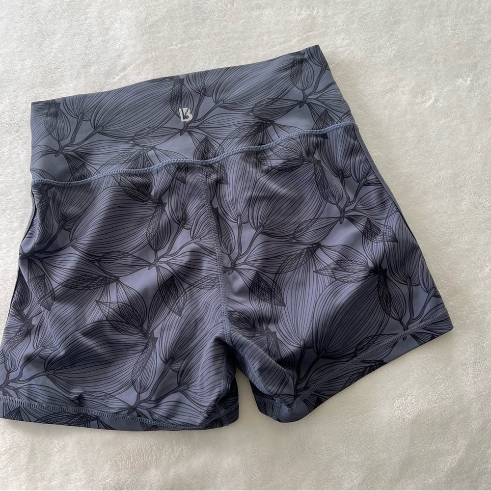 Buffbunny Active Shorts in Citrus Black Medium